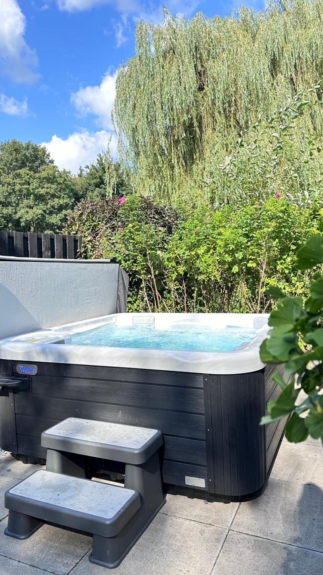 Villa De Luxe Bed &Wellness 's-Hertogenbosch  Exterior foto